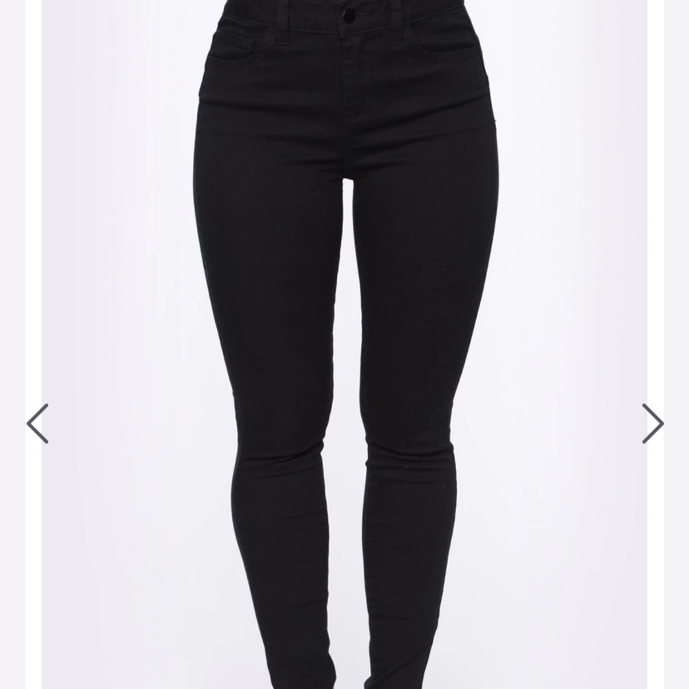 💕Fashion Nova Black Stretchy Jeans SZ 9💕